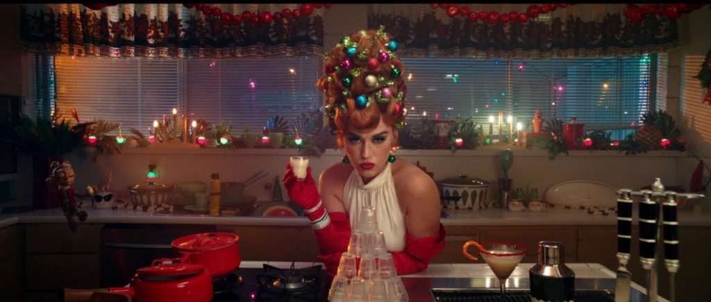 Katy Perry Gifts Fans With A ‘Cozy Little Christmas’