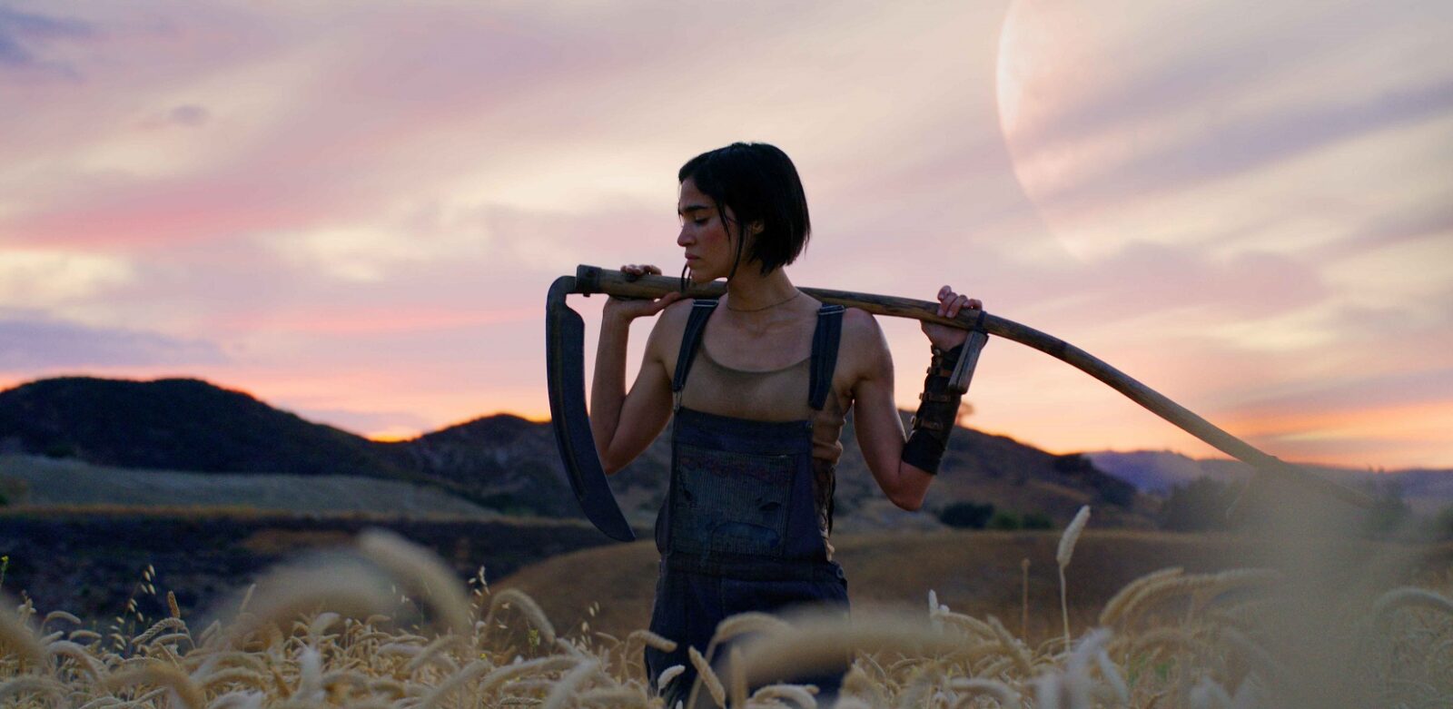 Netflix Gives Us An Exclusive First Look At Photos From Zack Snyder’s ‘Rebel Moon’