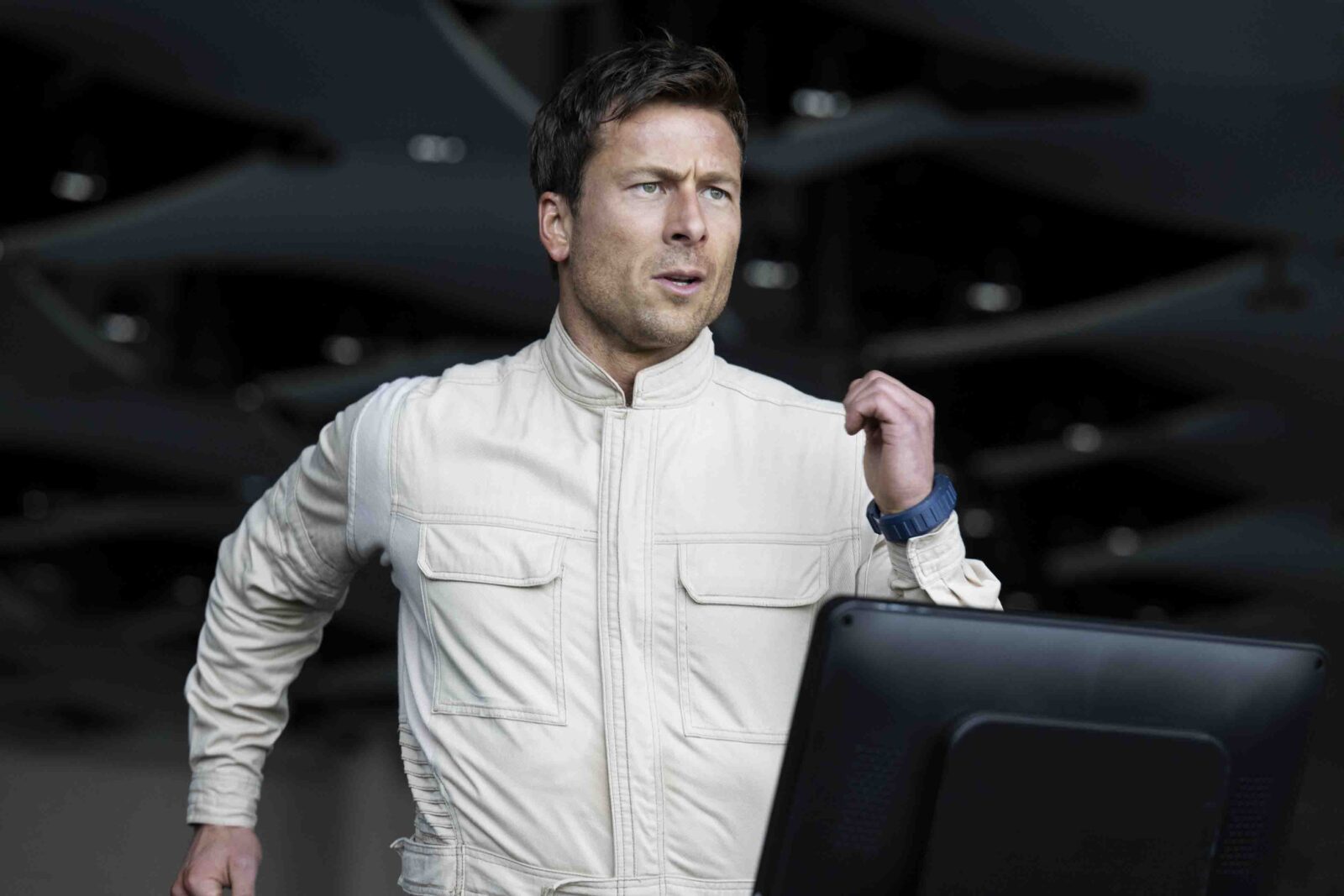Go Behind The Scenes with Glen Powell On ‘THE RUNNING MAN’