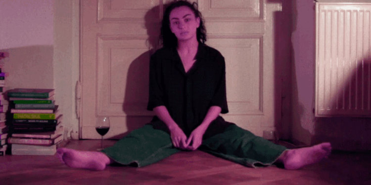 Trailer: Charli XCX Stars In Rom-Drama Movie ‘Erupcja’