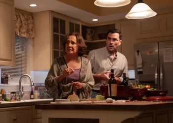 Trailer: Check Out Dan Levy‘s New Comedy Series ‘Big Mistakes’