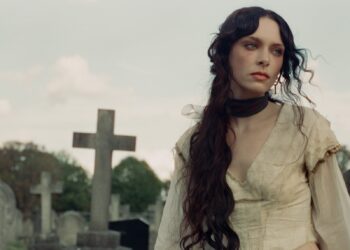 WomenOutLoud! : Holly Humberstone Unveils New Single ‘Cruel World’