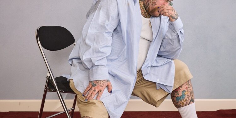 Coachella 2026 Weekend Kicks Off in Style: Sabrina Carpenter’s Cinematic Spectacle and Bieber’s Nostalgic Triumph Headline YouTube Livestream