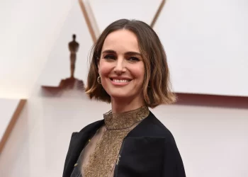 Jonathan Bailey and Natalie Portman Sign on for New Psychological Thriller “Pumping Black”
