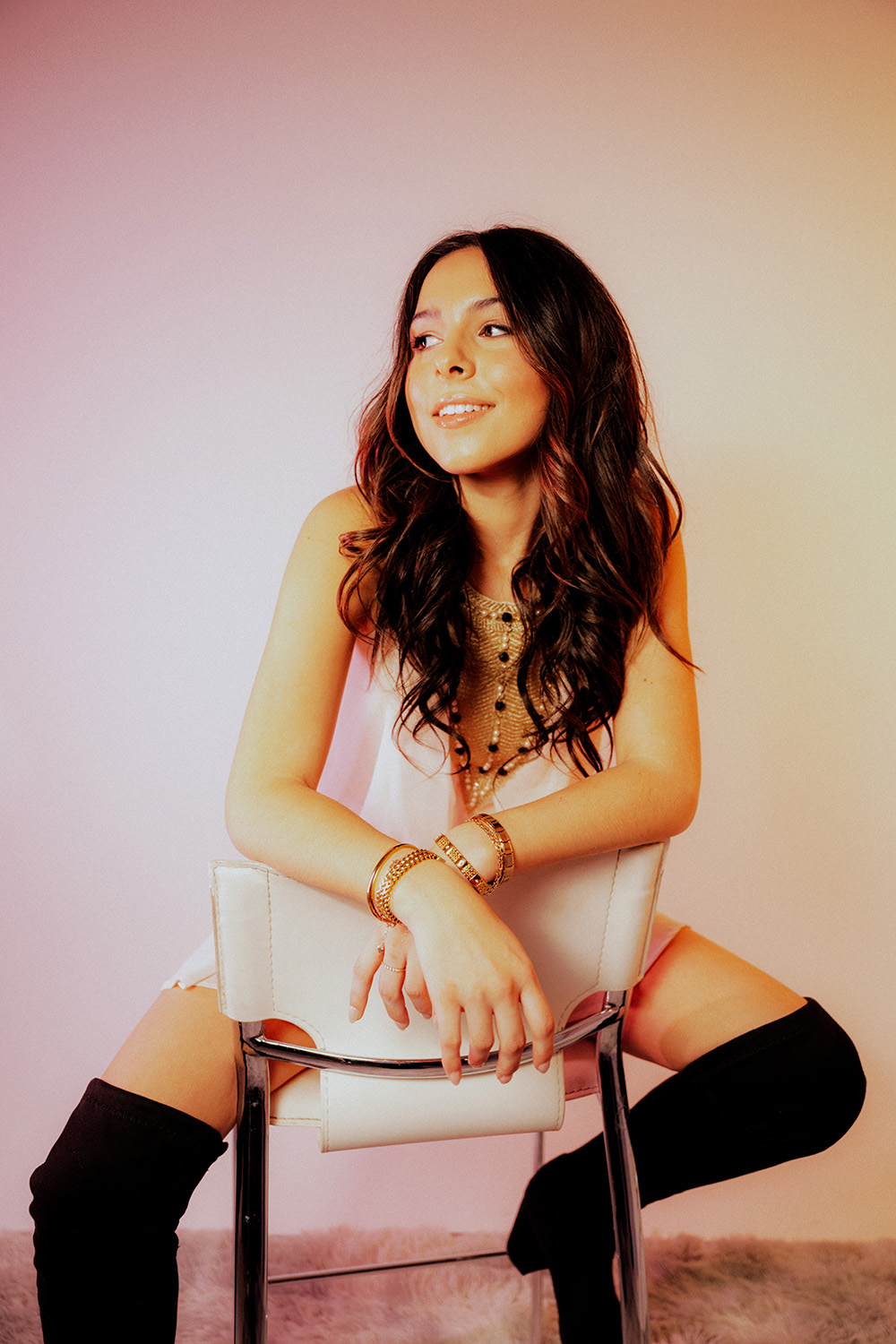 Australian Artist Lana Karlay Drops ‘For the Weak’