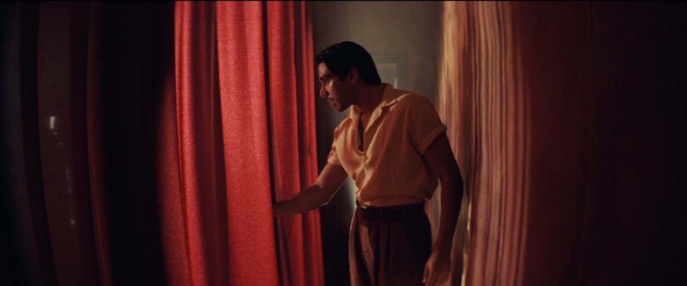 The Review: Rock, Desire, and the Coming Silence in ‘Narciso’