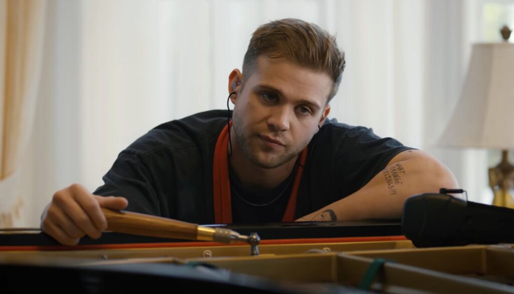 The Review: ‘Tuner’ Strikes a Perfect Chord