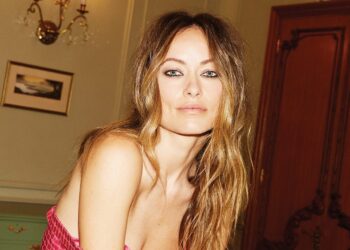 Jennifer Aniston & Peter Dinklage Cast in Olivia Wilde’s Next Movie ‘Naughty’