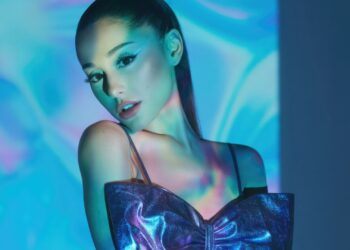 WomenOutLoud! : Ariana Grande’s ‘Petal’ Blooms with Unfiltered Rage