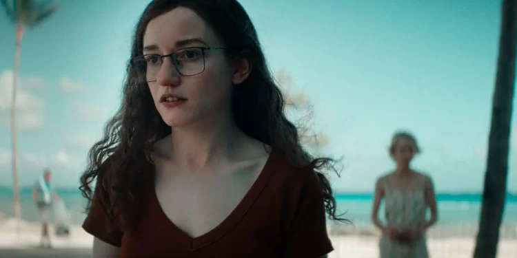 First Look At Julia Garner and Anthony Boyle In Netflix Series ‘The Altruists’