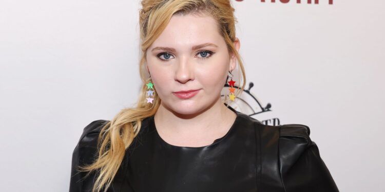 Abigail Breslin, Yasmin Kassim and Booboo Stewart Set to Star in Road Trip Comedy ‘Pipe Cleaner Boy’