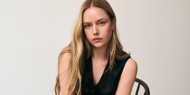 Amélie Hoeferle and Graham Campbell to Star in Lynn Painter Adaptation ‘Fake Skating’