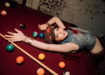 Piper Connolly Releases Bold New EP ‘she’s too much!’