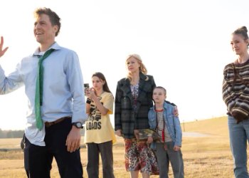 Vertical Sets Holiday Release for ‘Unbearable Christmas’ with First Look Starring Alex Moffat and Julia Stiles